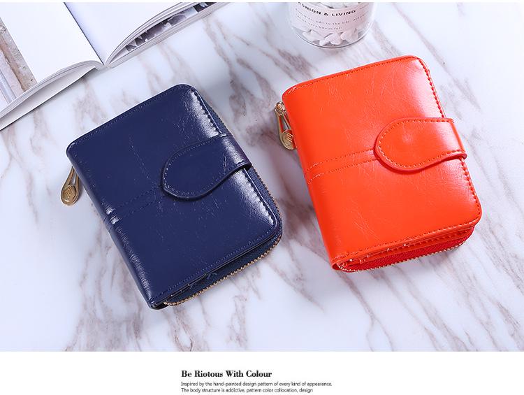 2024 Women's Retro Versatile Oil Wax Leather Coin Wallet