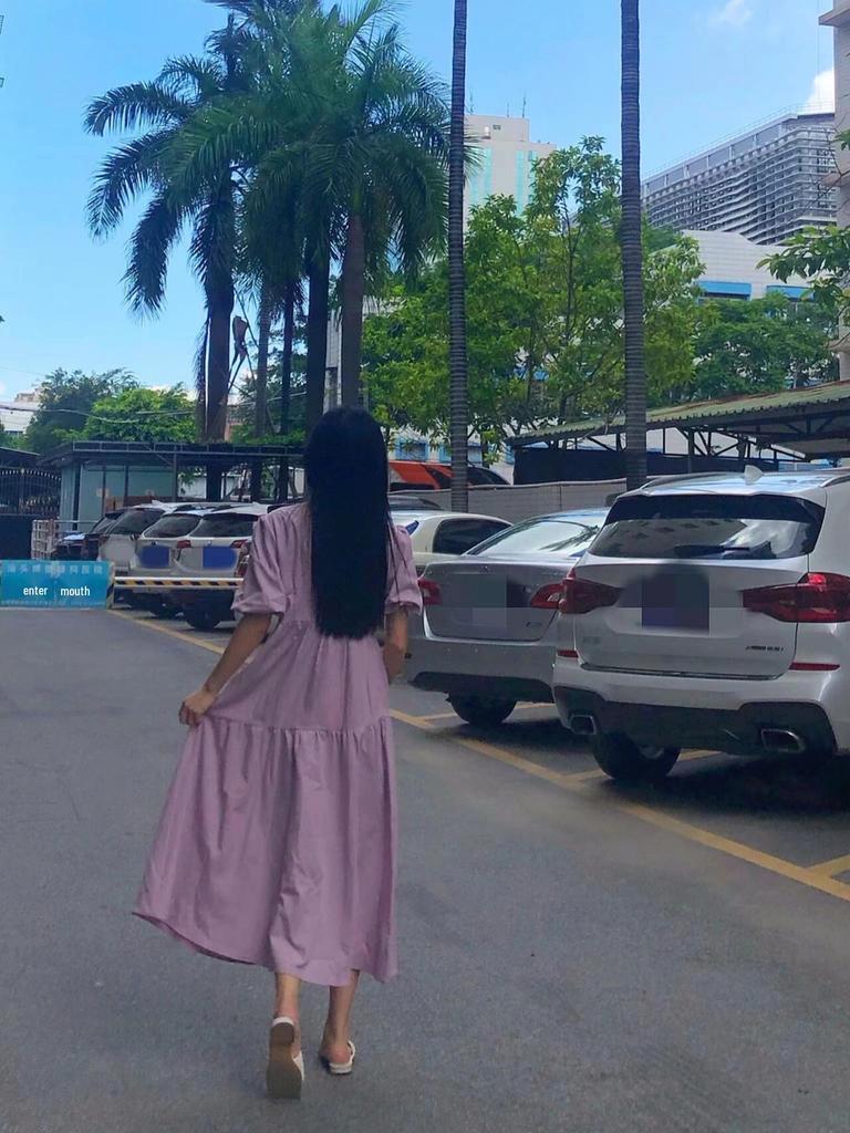 Damen High-End Lila Petite Puffärmel Langes Kleid für den frühen Frühling