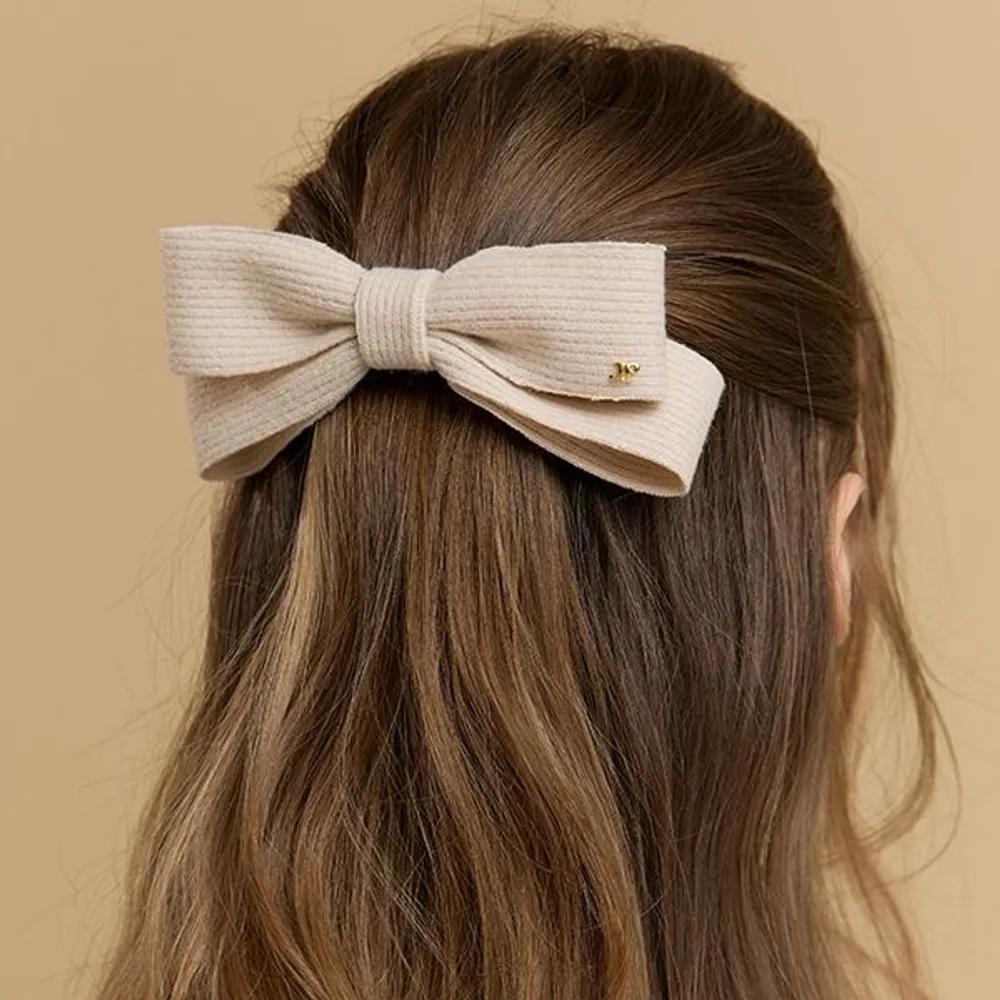 Cozy Knit Ribbon Automatic Pin JP-24-491AB gray