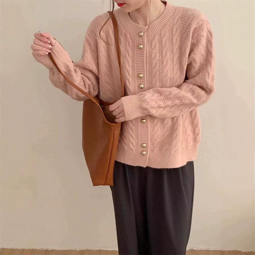 2026 Autumn Retro Gold Buckle Knit Cardigan - Gentle Style, Round Neck, Solid Color Sweater for Women