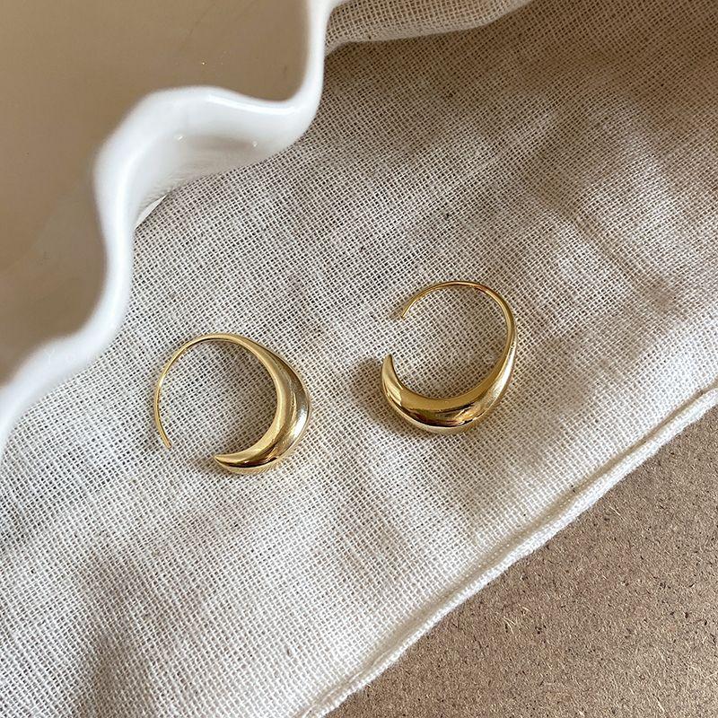 Cold Wind Best Selling Golden Women's Fashion Ear Rings Water Drop