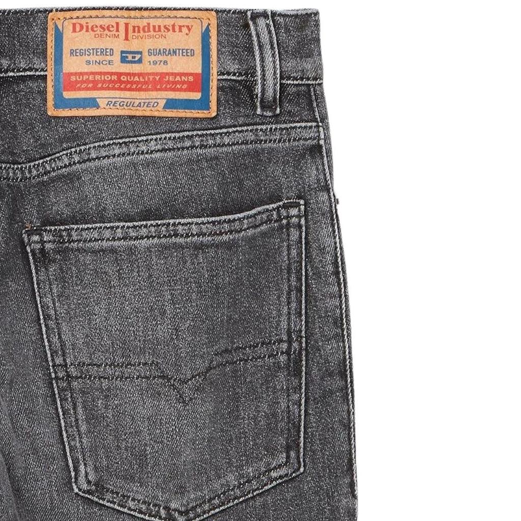 Diesel Męskie Dżinsy D-Sark z Prostą Nogawką