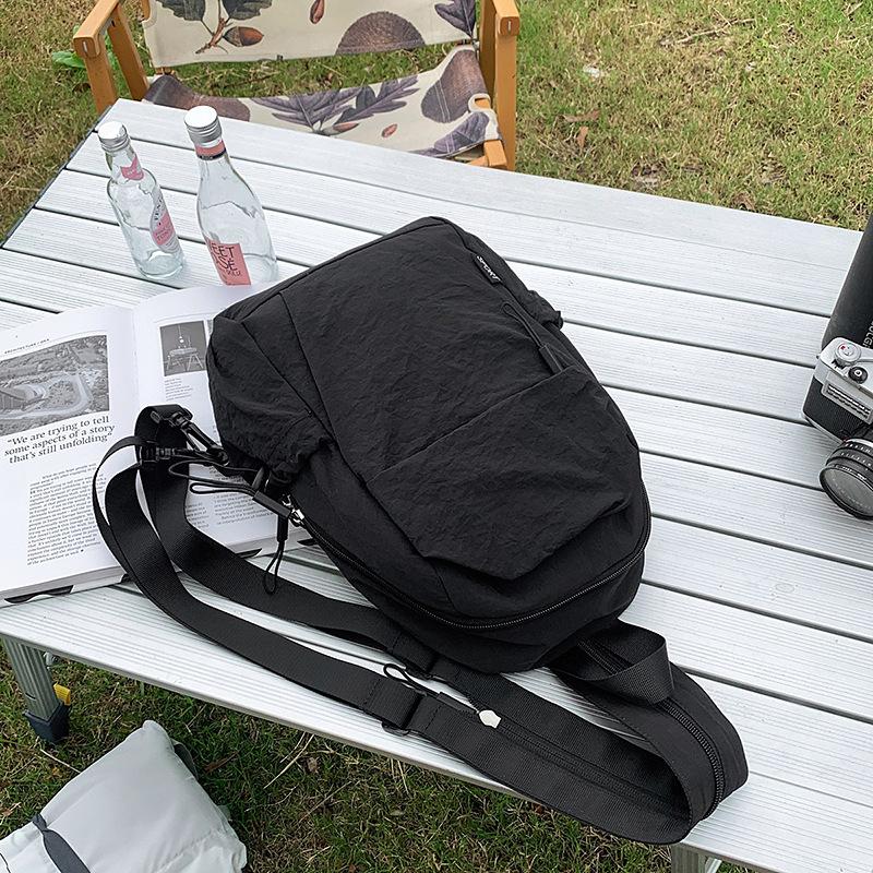 New mountaineering small backpack men and girls fashion outdoor breast bag multi-functional casual backpack