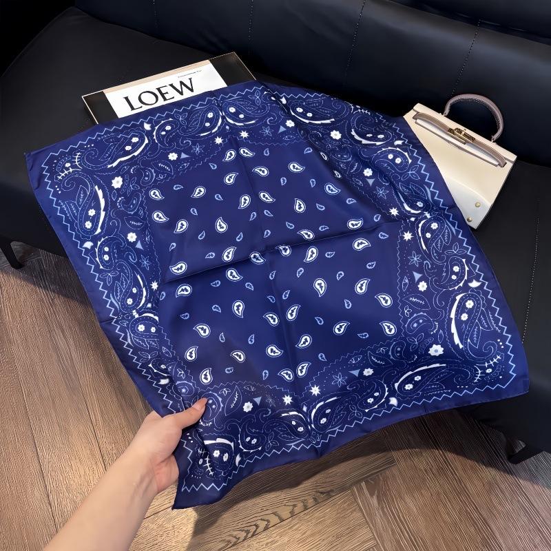 New old money wind chain neck scarf women's commuting versatile soft silk scarf neck protection shawl outer scarf