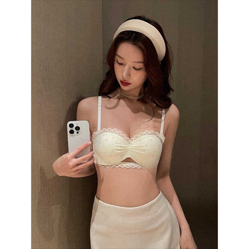 Girls Spring and Summer Pure To Sweet Lace Edge Small Breast Gathered To Show A Big Collection of Auxiliary Milk Underwear