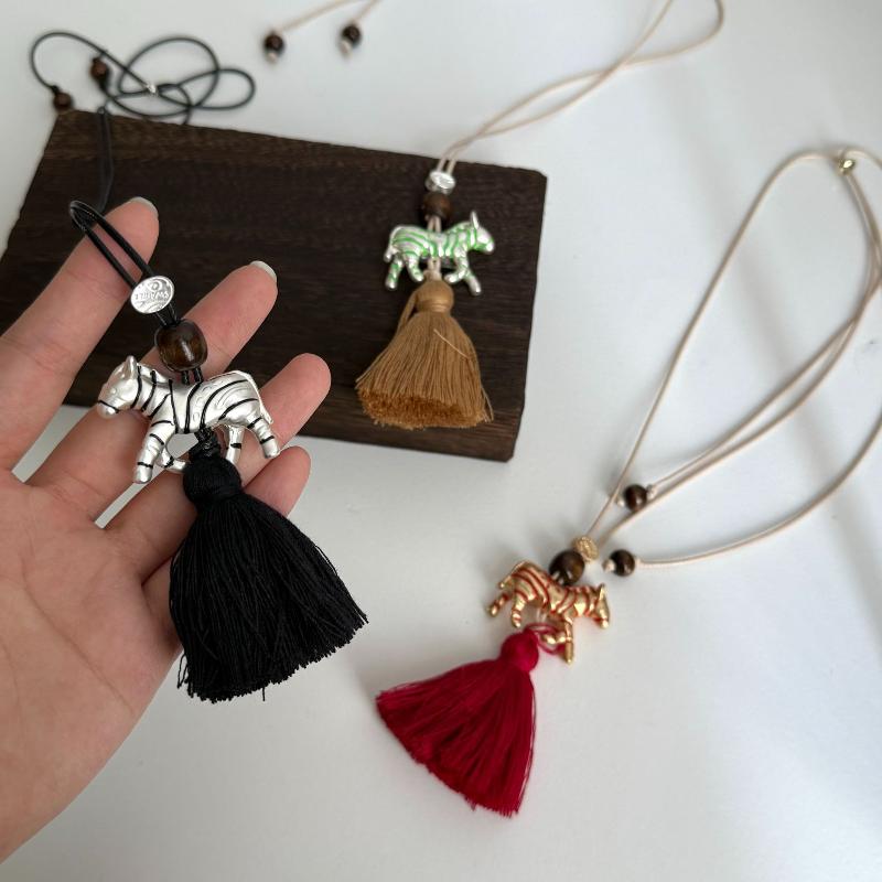 Natural Minimalist Design Zebra Tassel Long Pendant Necklaces For Women  Versatile Adjustable Sweater Chain Jewelry