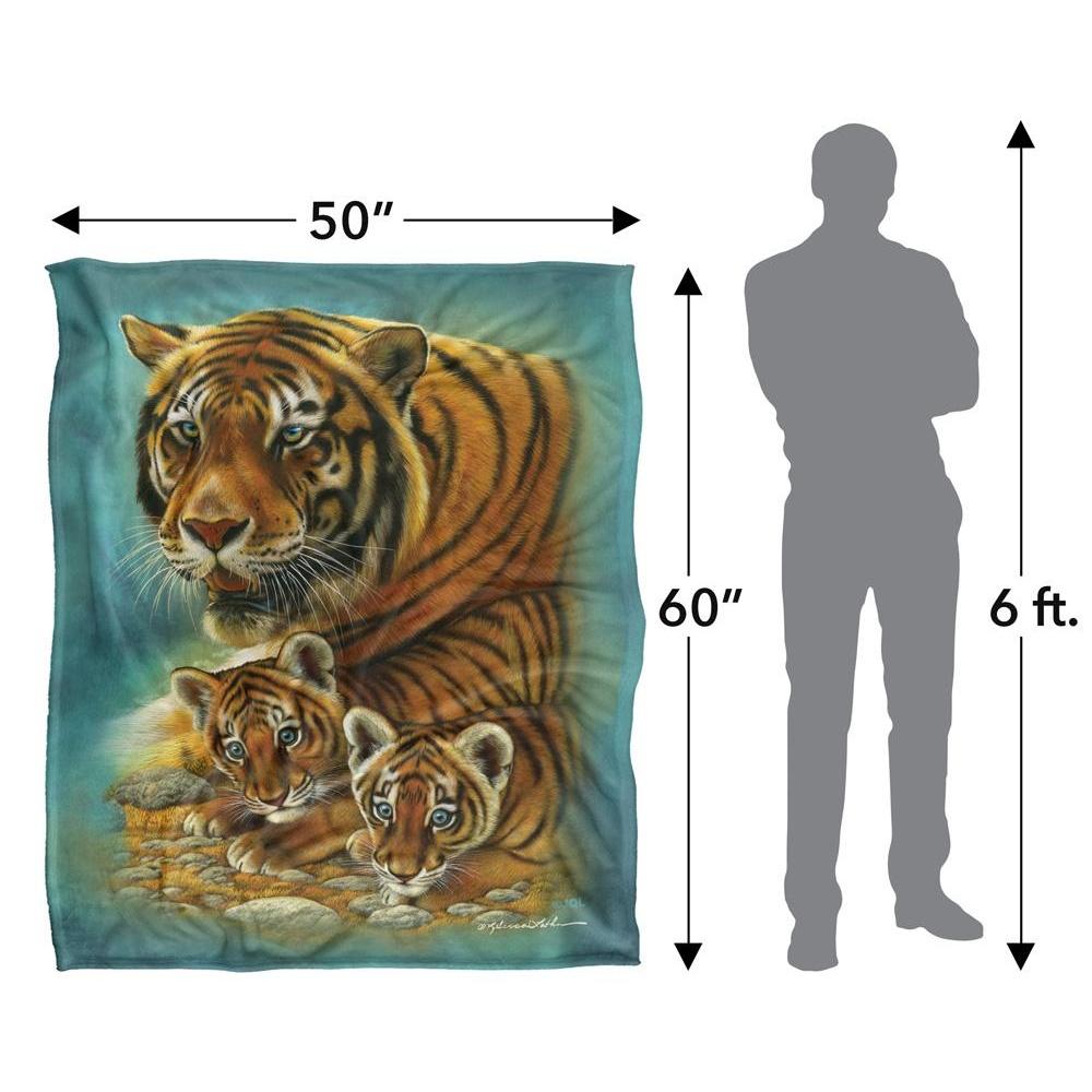 JQ Licensing Silky Tiger & Cubs Supersoft Blanket