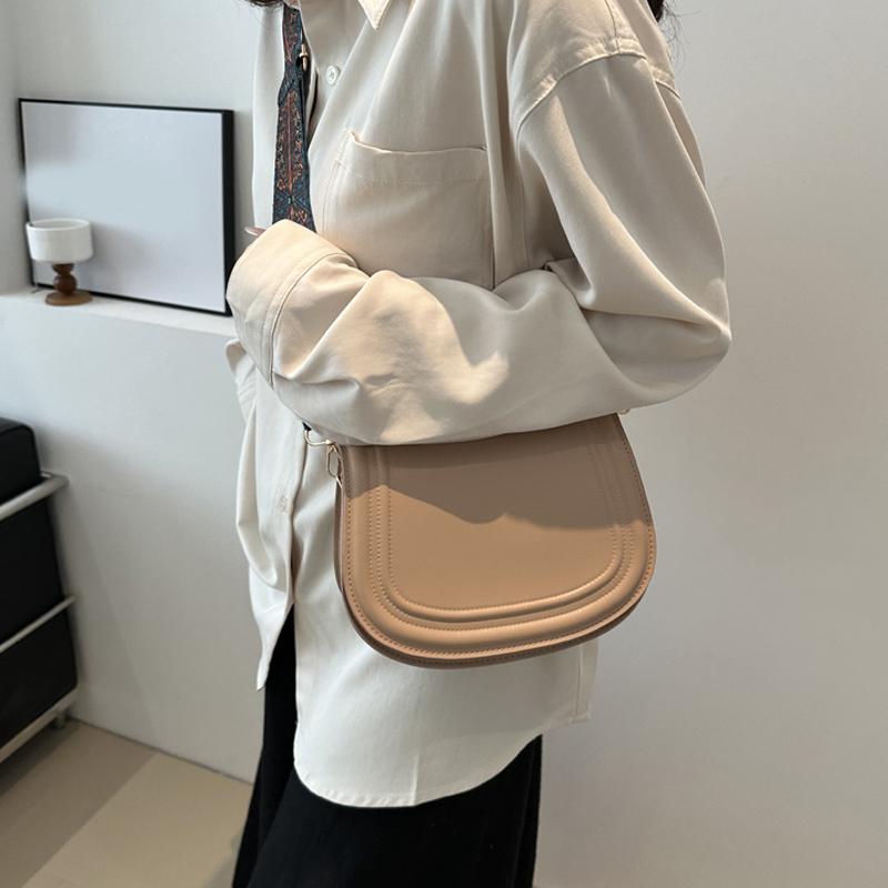 Fashion Small Flap Bag Designer Wide Strap Saddle Shoulder Bags Luxury PU Leather Crossbody Bag Trend Small Phone Purses ARI