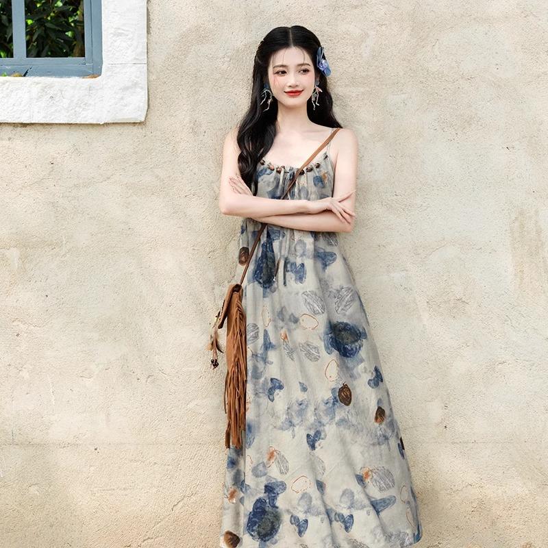 New Chinese suspender dress, ink painting, tiedye, niche design, literary and artistic national style long skirt, holiday style photo skirt