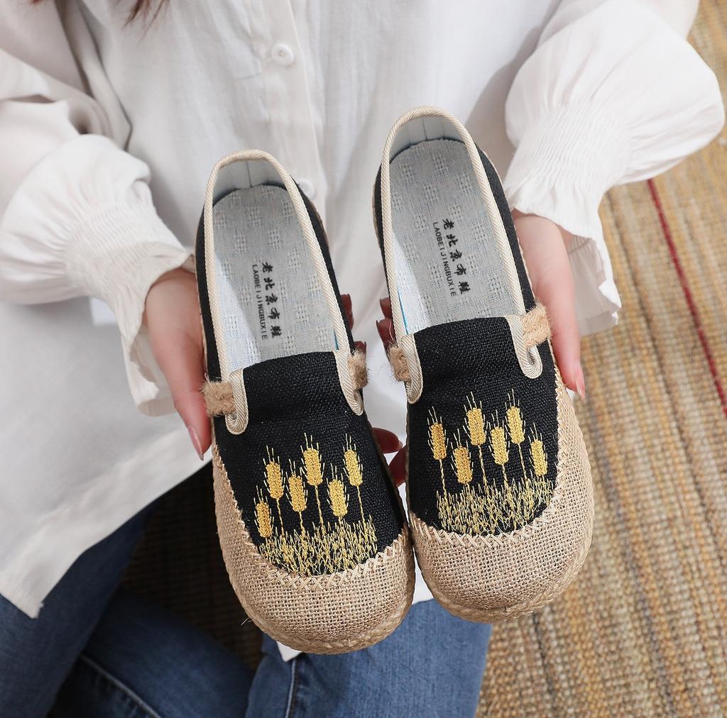 Customized old Beijing cloth shoes summer women's trend comfortable versatile soft sole non-slip mesh one pedal lazy fisherman shoes