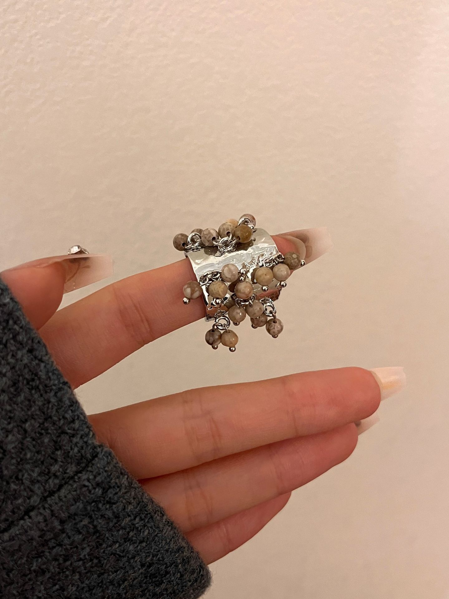 

Старовинні металеві намистини, м’яч, відкрите кільце для жінок, європейська та американська особистість, перебільшений тренд, прикраси для пальців, подарунки resizable