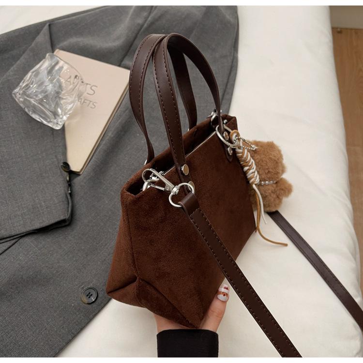 2025 High-End Retro Leopard Print Suede Handbag – Versatile Autumn/Winter Bucket Shoulder Bag for Women