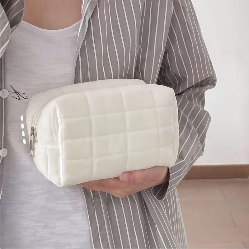 Cosmetic Storage Bag, Perfect for Students And Women for Travel Storage,Vacation Organizers, And Large-Capacity Cosmetic Cases.