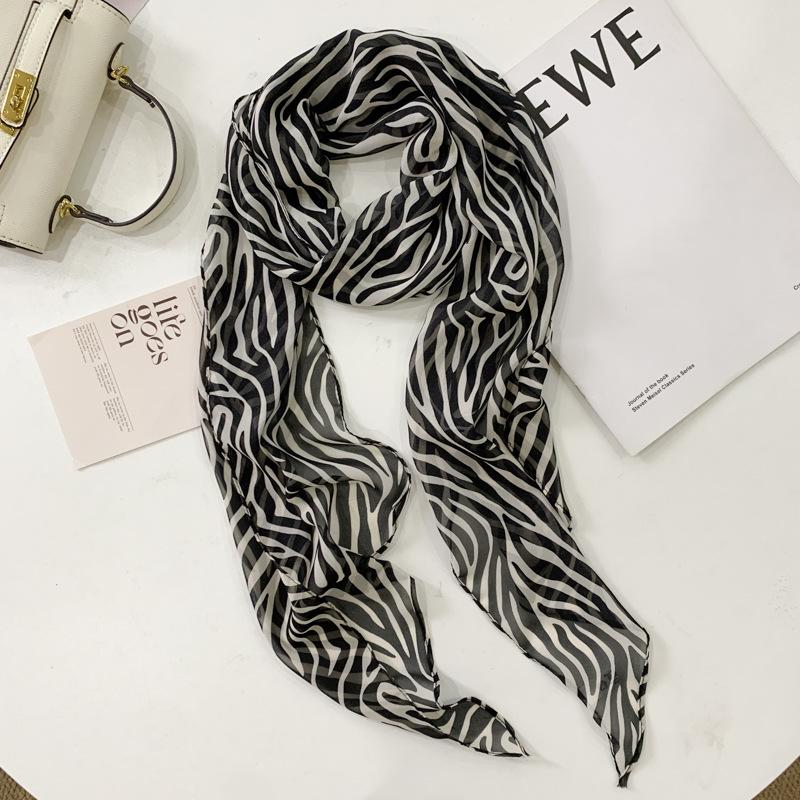 Brauner Seidenschal mit Tupfen: Vielseitiges Haarband mit Bindeband & Accessoire für Frauen 2025