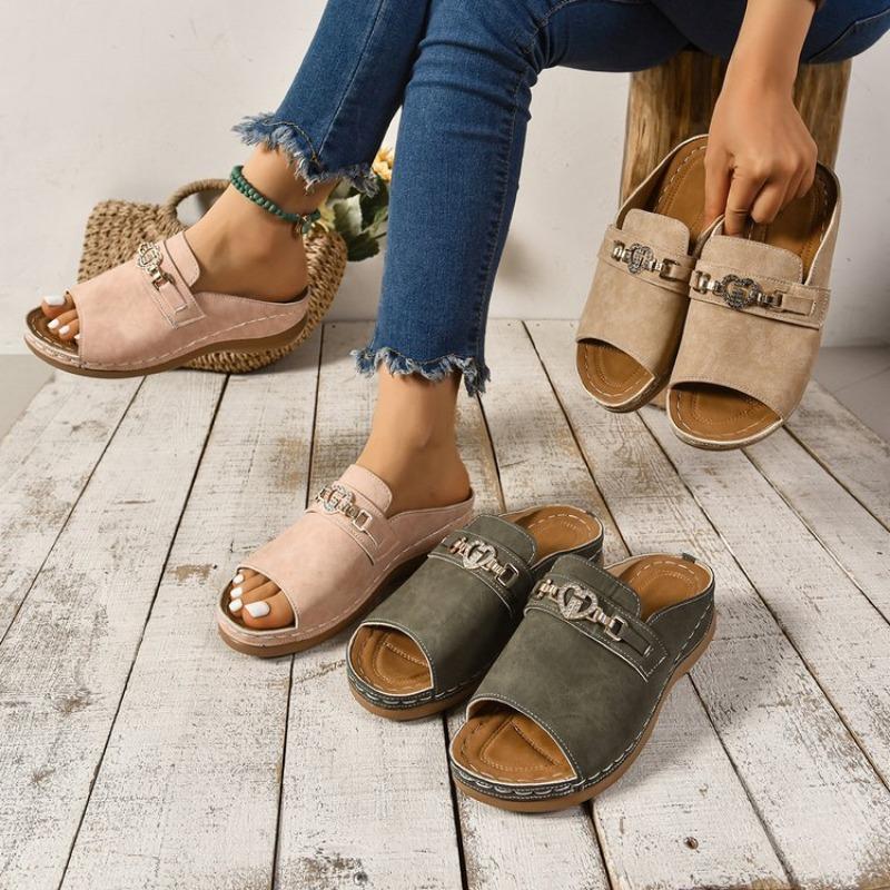 Fish Mouth One Line with Metal Accessories Rocker Shoes Summer New Beach Peep Toe Slipper Women