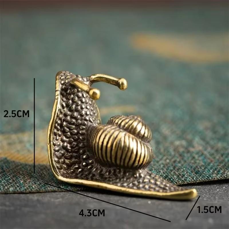 Solid Copper Snail Ornaments Brass Simulation Animal Figurines Tea Pet Miniatures Home Decorations Feng Shui Gift Figurines