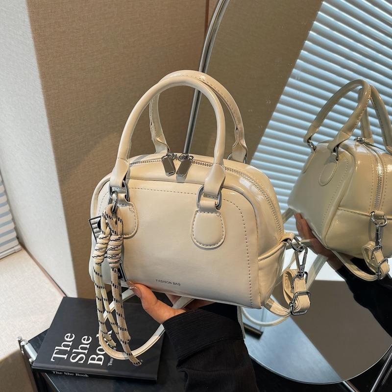 Premium small bag women's spring and summer versatile new fashion shoulder messenger bag portable pillow bag