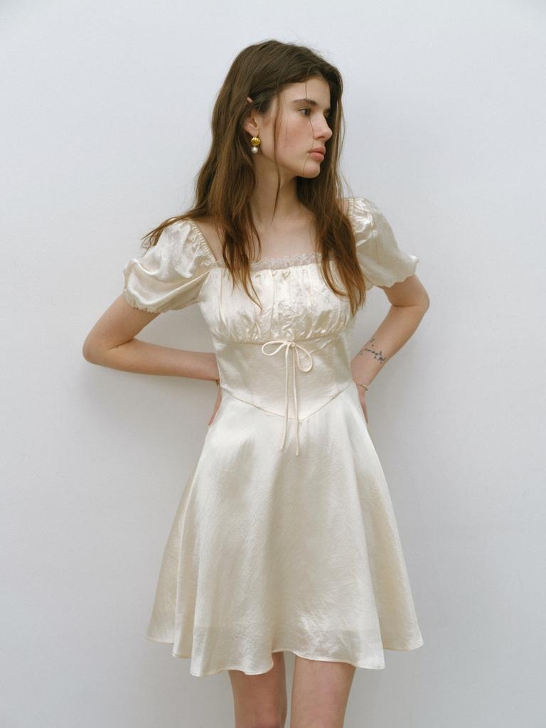 Sinseuden Pearl Glow Ribbon Mini Dress