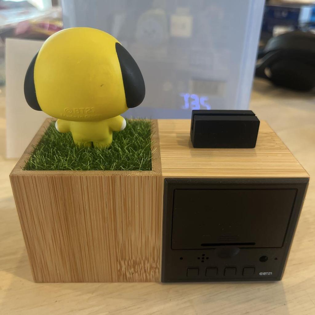 [USED] Not available in Japan, Korea official shop limited BT21 digital desk clock Chimmy