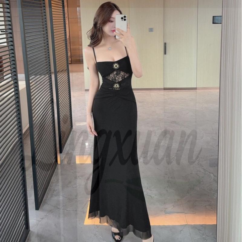 Elegant Open-Back Spaghetti Strap Pleated Gown Medium чёрный