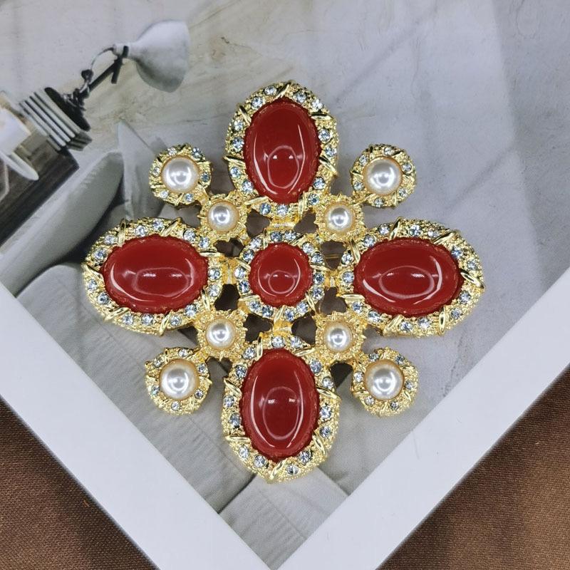 Vintage Antique-Style Gemstone Brooch for Men and Women - Party Dress Accessory