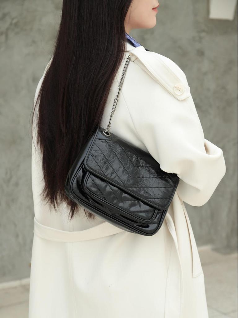 Luxury Oil Wax Leather Retro Chain Messenger Bag - Women's Genuine Leather Classic Trend