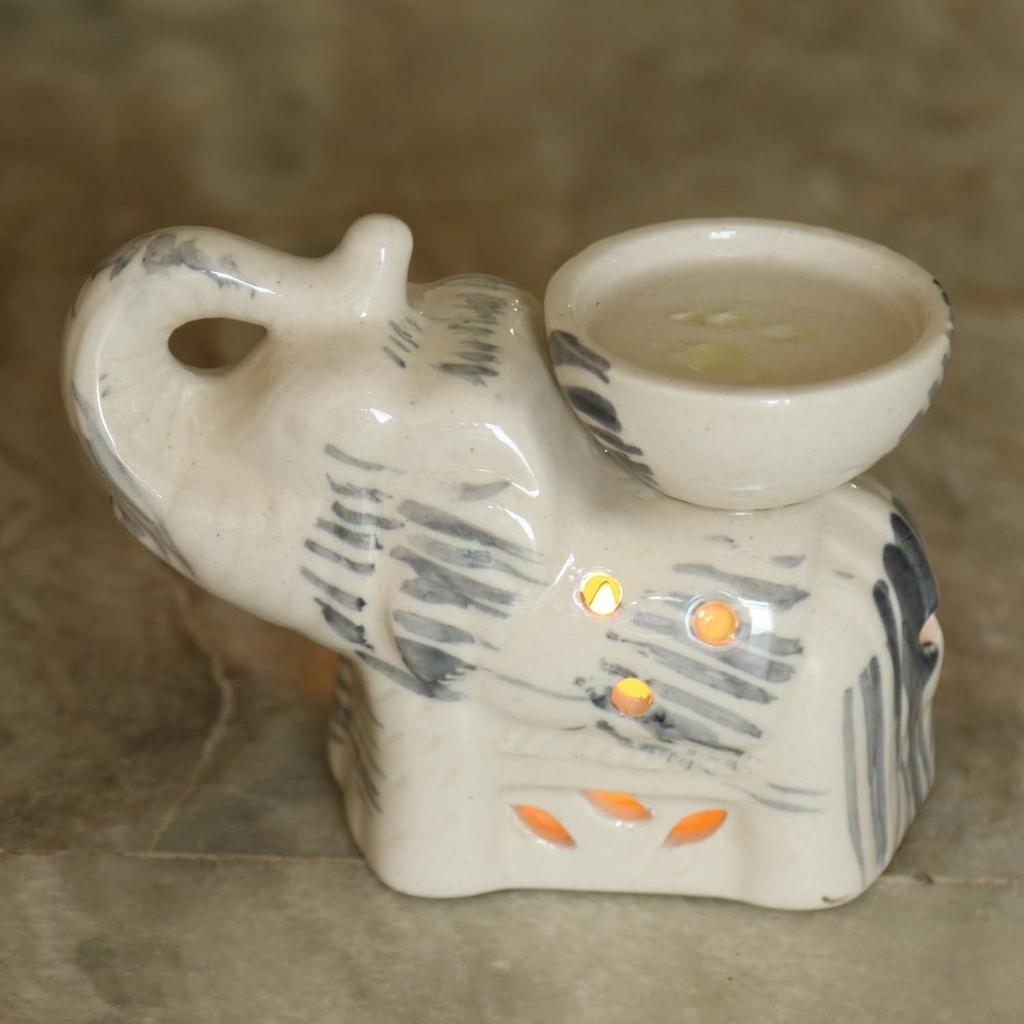 Elephant Shape Aroma Burner Coming with 1 pcs Free Candles (Antique White)