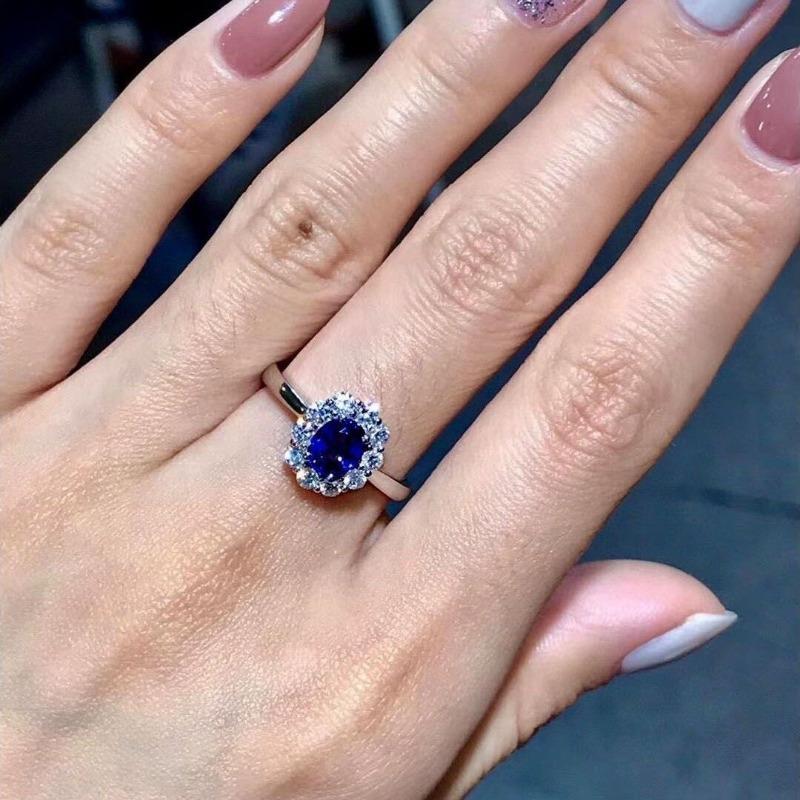Exquisite Classic Sapphire Ring For Women High Quality Fashion Blue Gemstone Flower Ring Wedding Banquet Jewelry Gifts