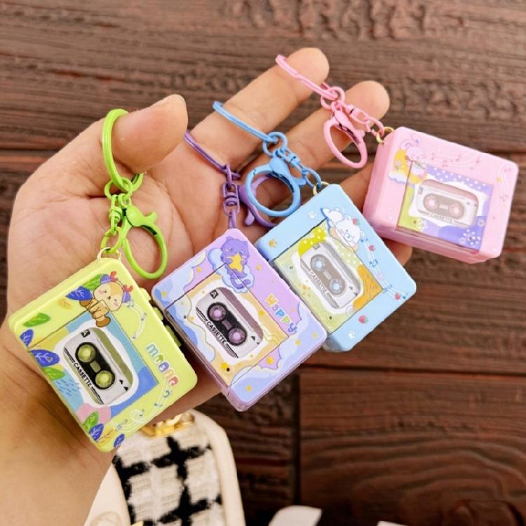 Retro Music Player Keychain Music Box with Decorative Design Builts In Melodies for Relaxation Adventure Bag Charm