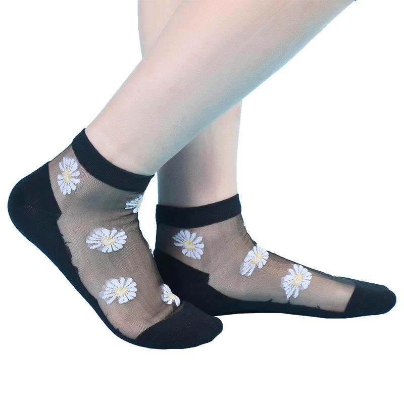 Ladies Spring and Summer New Fashion Leisure Glass Silk Boat Socks