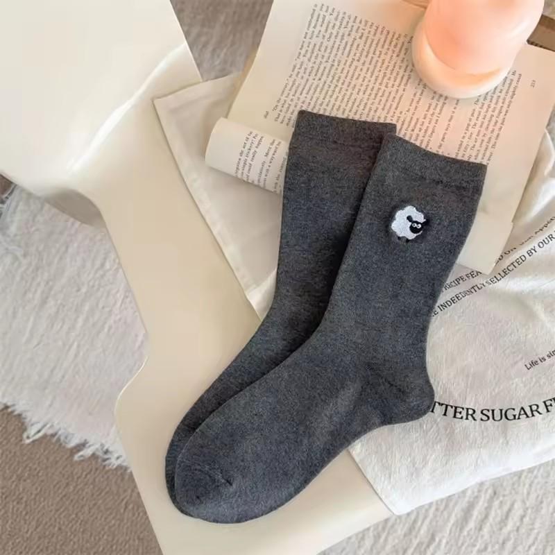 Autumn Winter Korean Style Women's Socks Cute Cartoon Sheep Print School Girls' Socks Mid-Calf Socks