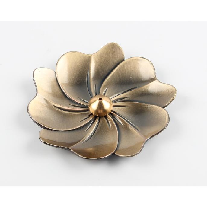 Hot Sale Alloy Buddhi Cherry Blossom Reflux Incense Burner Incense Rack Home Decoration Coil Incense Burner Air Incense