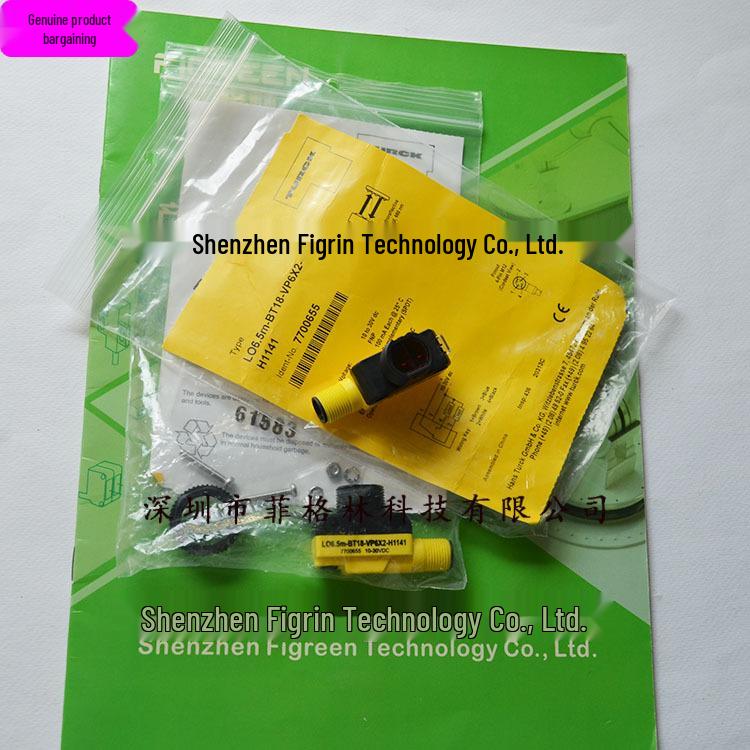 Real Turck Sensor Photo: LO6.5m-BT18-VP6X2-H1141 6.5m Sensor