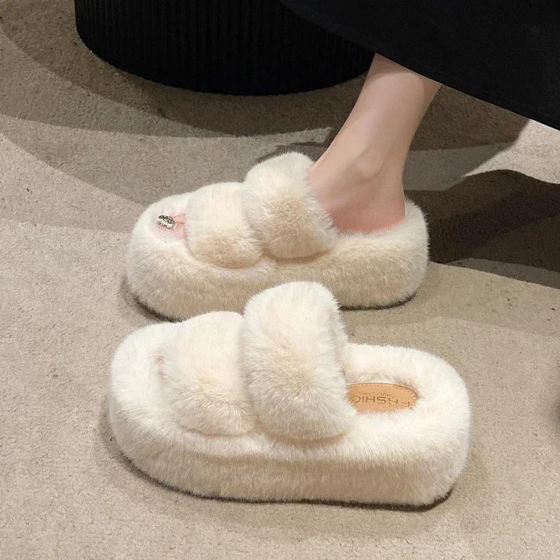 

Женские пушистые женские меховые роскошные пушистые плюшевые тапочки, домашние мягкие нечеткие домашние тапочки на платформе, домашние повседневные зимние домашние теплые женские тапочки на высоком каблуке 37 белый