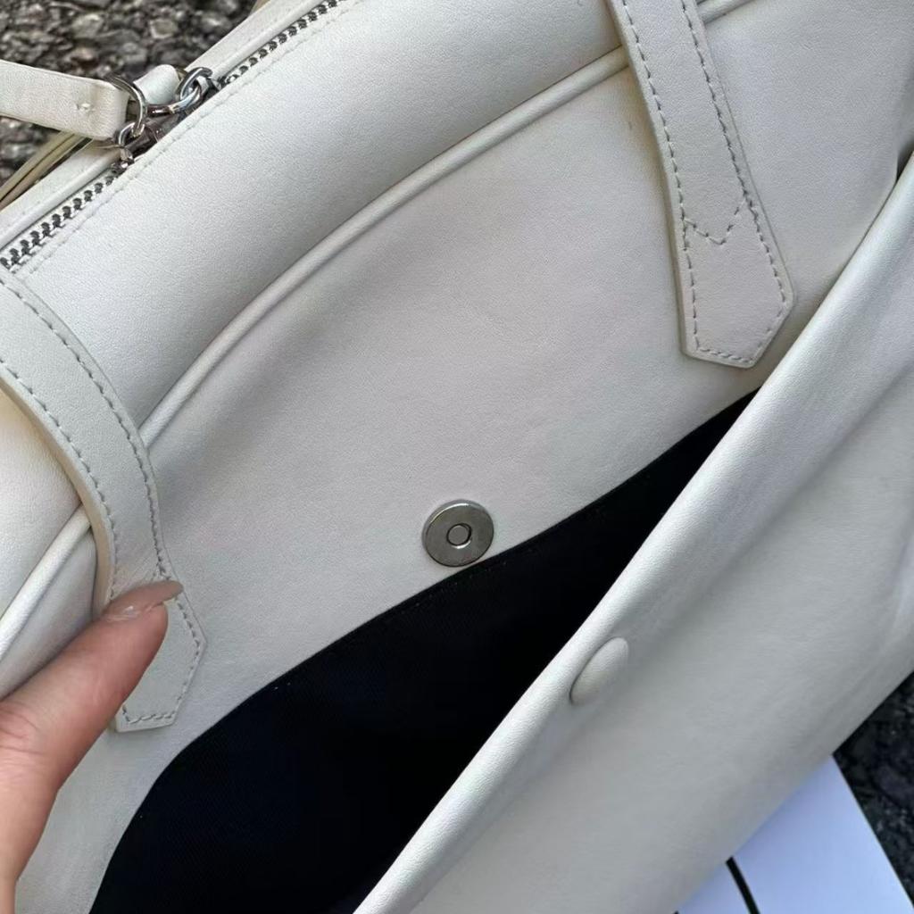 Retro makeup bag, genuine leather women's bag, large-capacity commuting hand-held armpit bag, single-shoulder crossbody bag