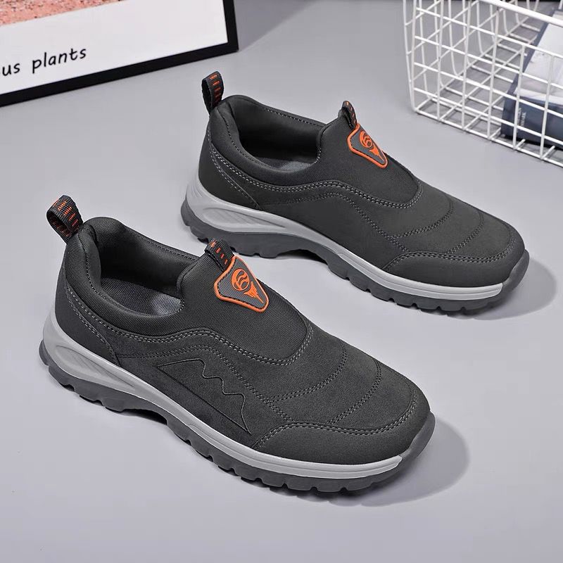 Spring and Summer Soft-soled Shoes In Walking Sports Shoes