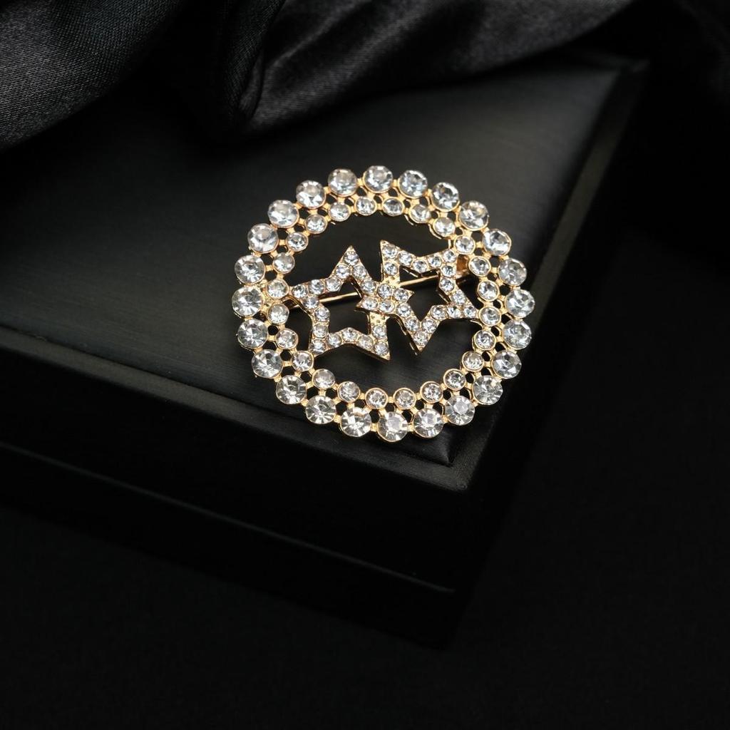 Gold & Diamond Vintage Butterfly Brooch - Versatile Women's Pin Jewelry