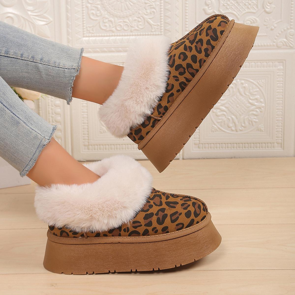 

Замшевые зимние сапоги с леопардовым принтом, женские ботильоны на платформе, зимние новые утолщенные плюшевые теплые хлопковые туфли, женские короткие сапоги 40 коричневый