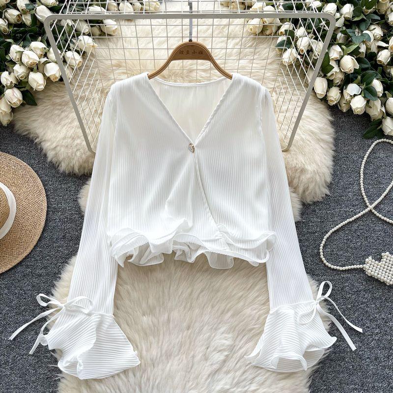 

Long Sleeves Shirt Women 2024 Autumn Stylish V Neck Three-Dimensional Lace Ruched Bell Sleeve Versatile Short Top Women White One size