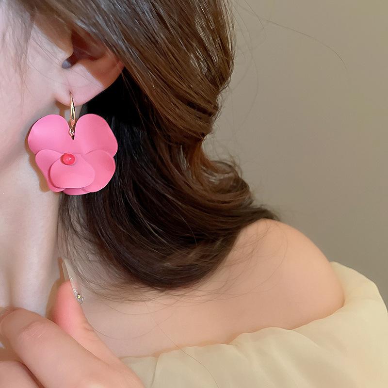 Super fairy pink flower love fringed earrings versatile temperament earrings light luxury earrings women