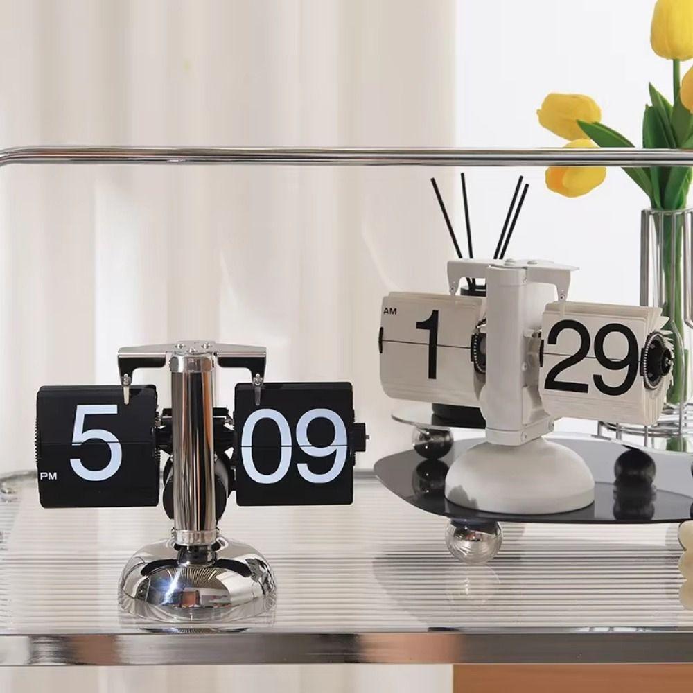 Quartz Movement Digital Auto Flip Clock Page Turning Automatically Metal Desk Flipping Clock  Gift