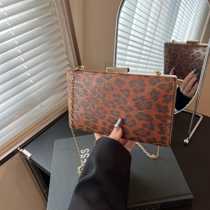 Retro fashion leopard print bag women's new niche versatile shoulder messenger bag chain commuter bag