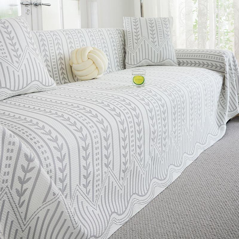 

Крутой Doudou Чехол на диван из ледяного шелка 2025 Новый Летний Прохладный Чехол на диван Защита от царапин кошек Нескользящая Подушка для дивана 45 * 45 Pillow Cover