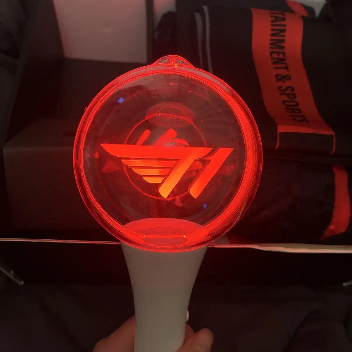 

T-1 Cheering Kit With Lightstick