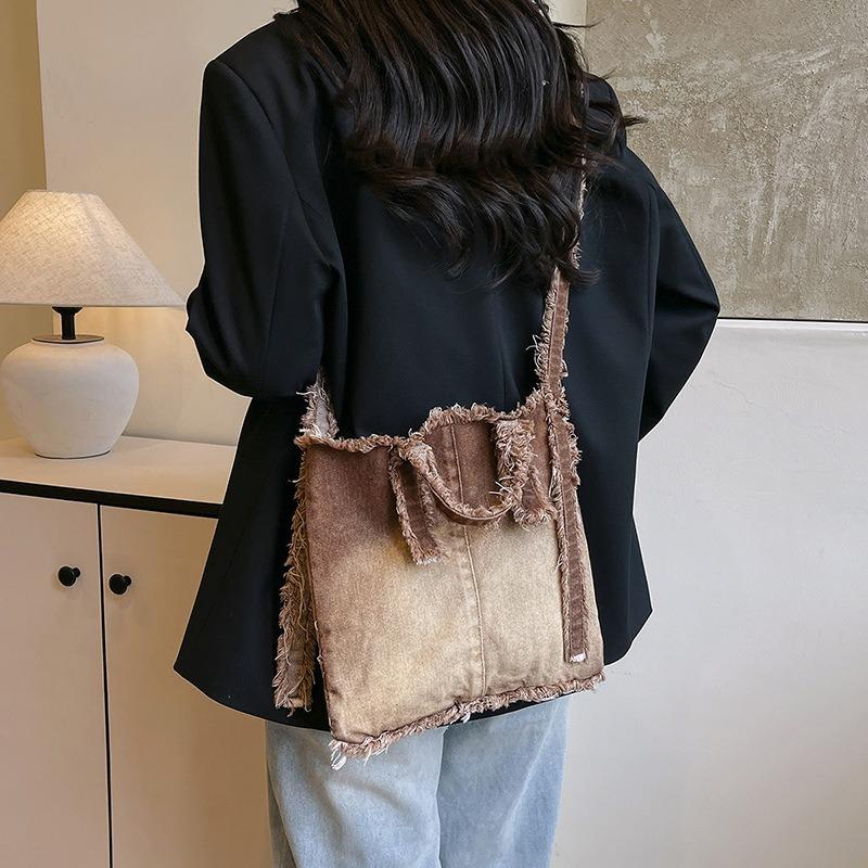 Niche design bag women's new trendy fashion versatile shoulder messenger bag high-end handbag