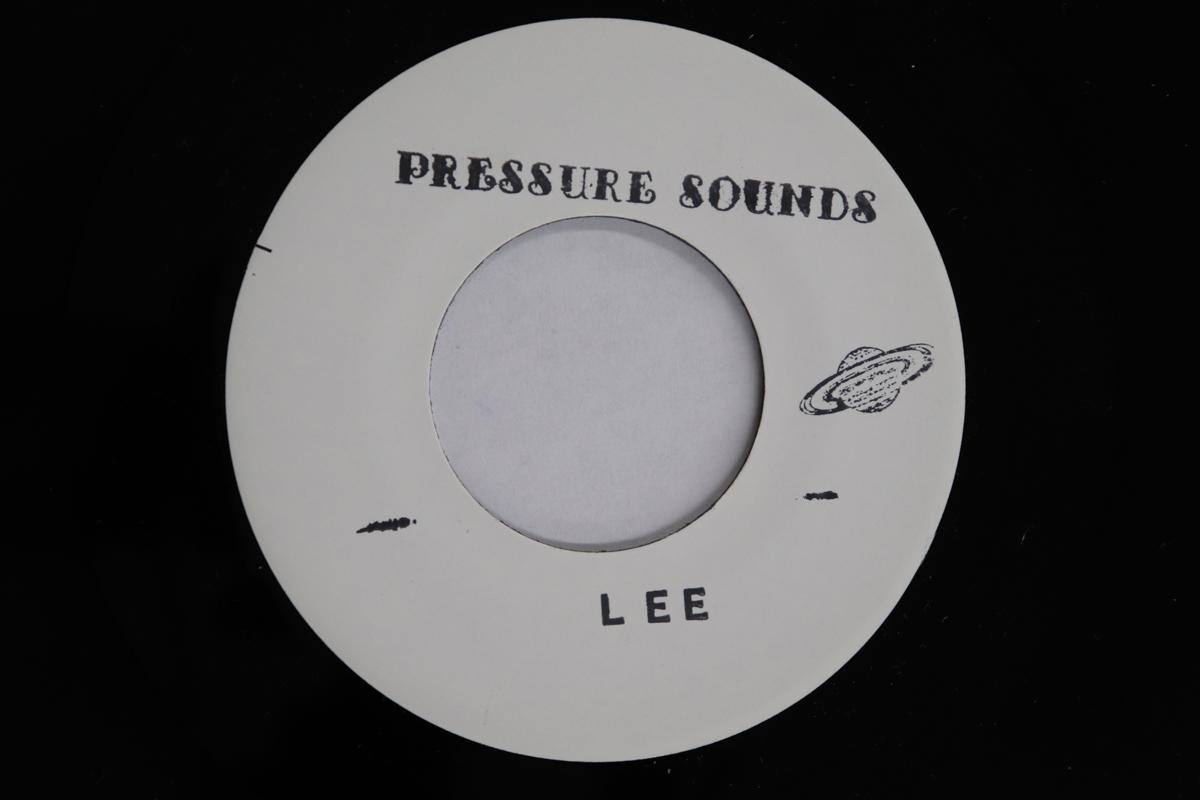 

7inch Record SLIM SMITH / THE AGGROVATORS - Stand Up And Fight / Dr Seaton PSS061 NOT ON LABEL/ P 2012 UK Reggae, Ska & Dub Used