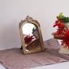 Zierer Wandspiegel in Bogenform mit detailliertem Blumenmuster Harz für Wohnzimmer, Schlafzimmer Kommode