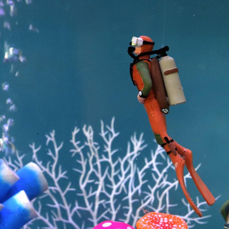Ocean Diving Frogman Diver Action Figure Miniature Sea Animal Model Humpback Whale Shark Aquarium Decor Fish Tank