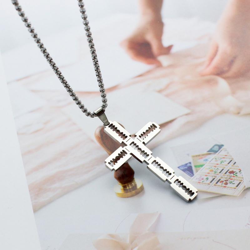 Collier Pendentif Croix Lame Argentée Style Minimaliste Cadeau Exquis pour Fête de Fête Bijoux Cadeaux pour Fête d'Anniversaire