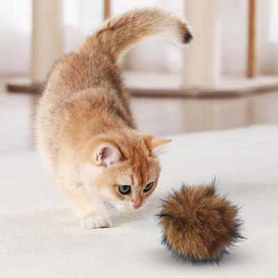 Künstliches Fell Katzenball Weicher Flauschiger Katzen Spielzeugball Waschbarer Pelziger Ball Stimuliert Katzen Jagdinstinkt für Indoor Kätzchen Interaktives Spiel Bewegung